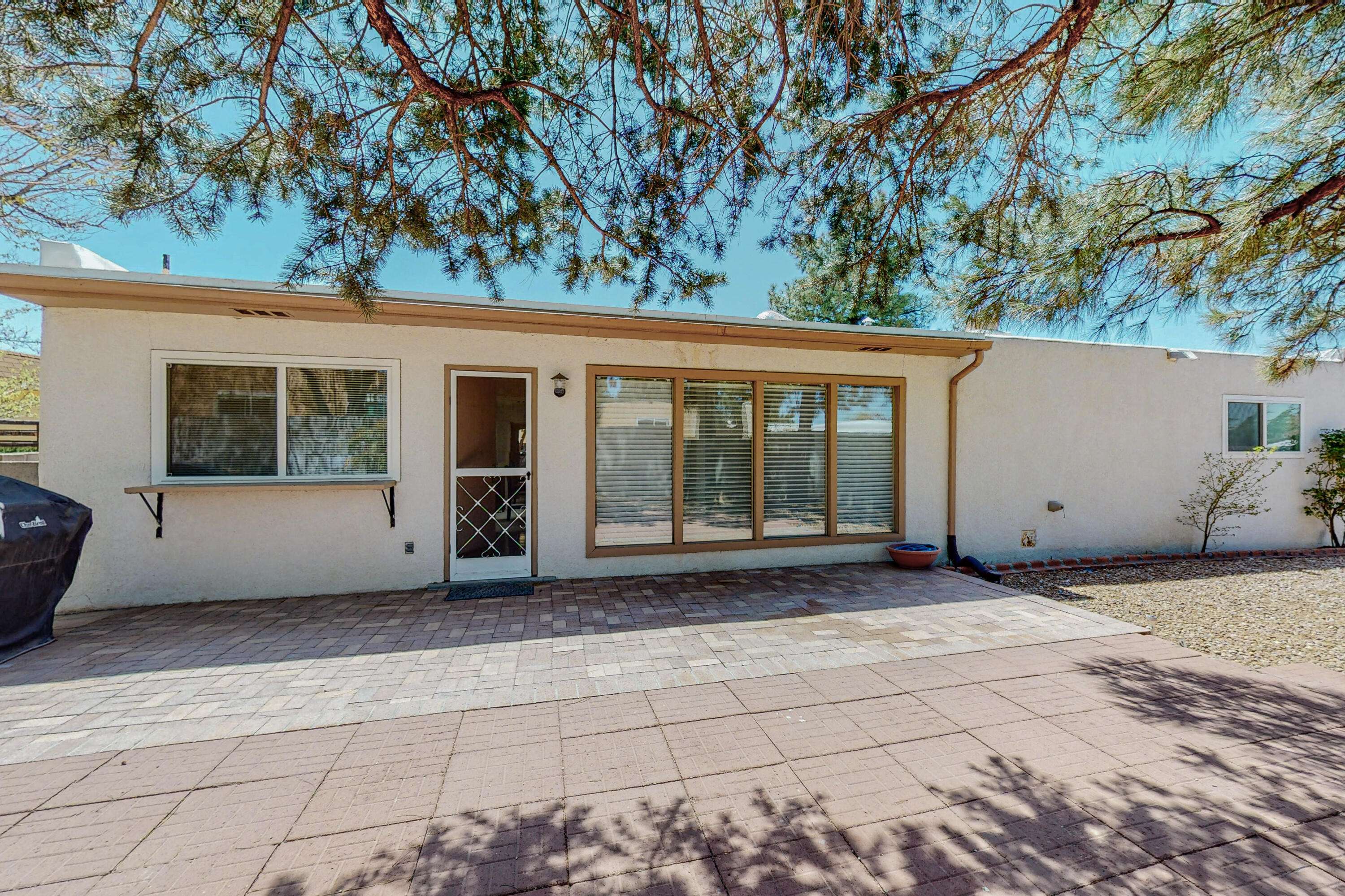 Albuquerque, NM 87111,10301 THERESA PL NE