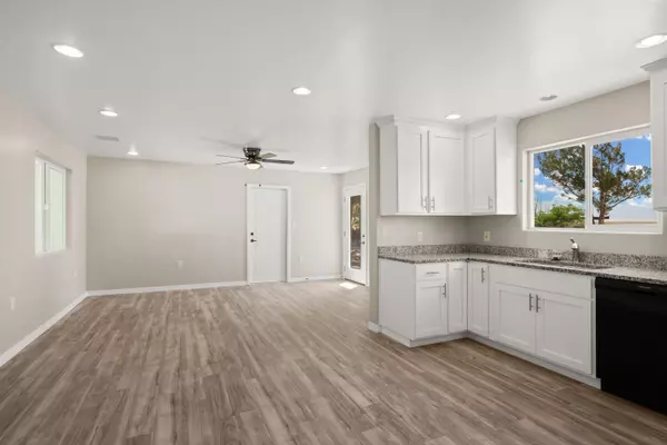 Rio Communities, NM 87002,461 GODDARD CT