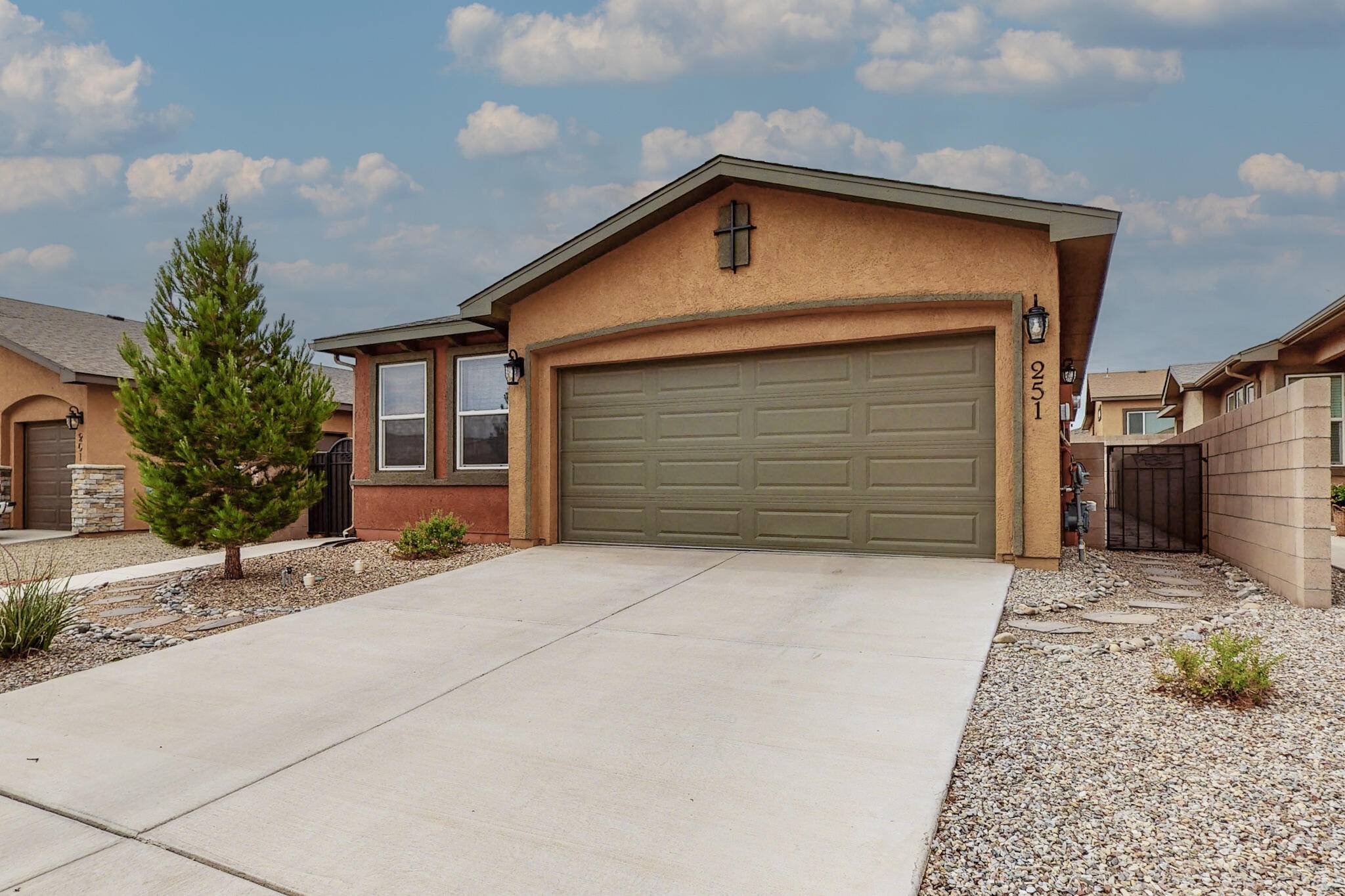 Los Lunas, NM 87031,251 Rio Chama CIR SW