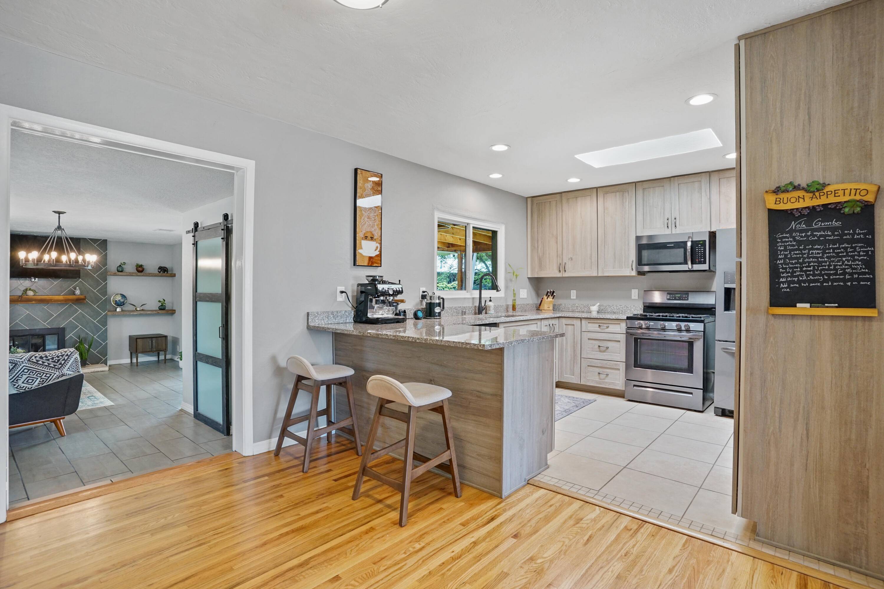 Albuquerque, NM 87110,2916 CALIFORNIA ST NE