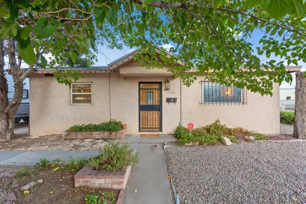 2904 MORNINGSIDE DR NE, Albuquerque, NM 87110