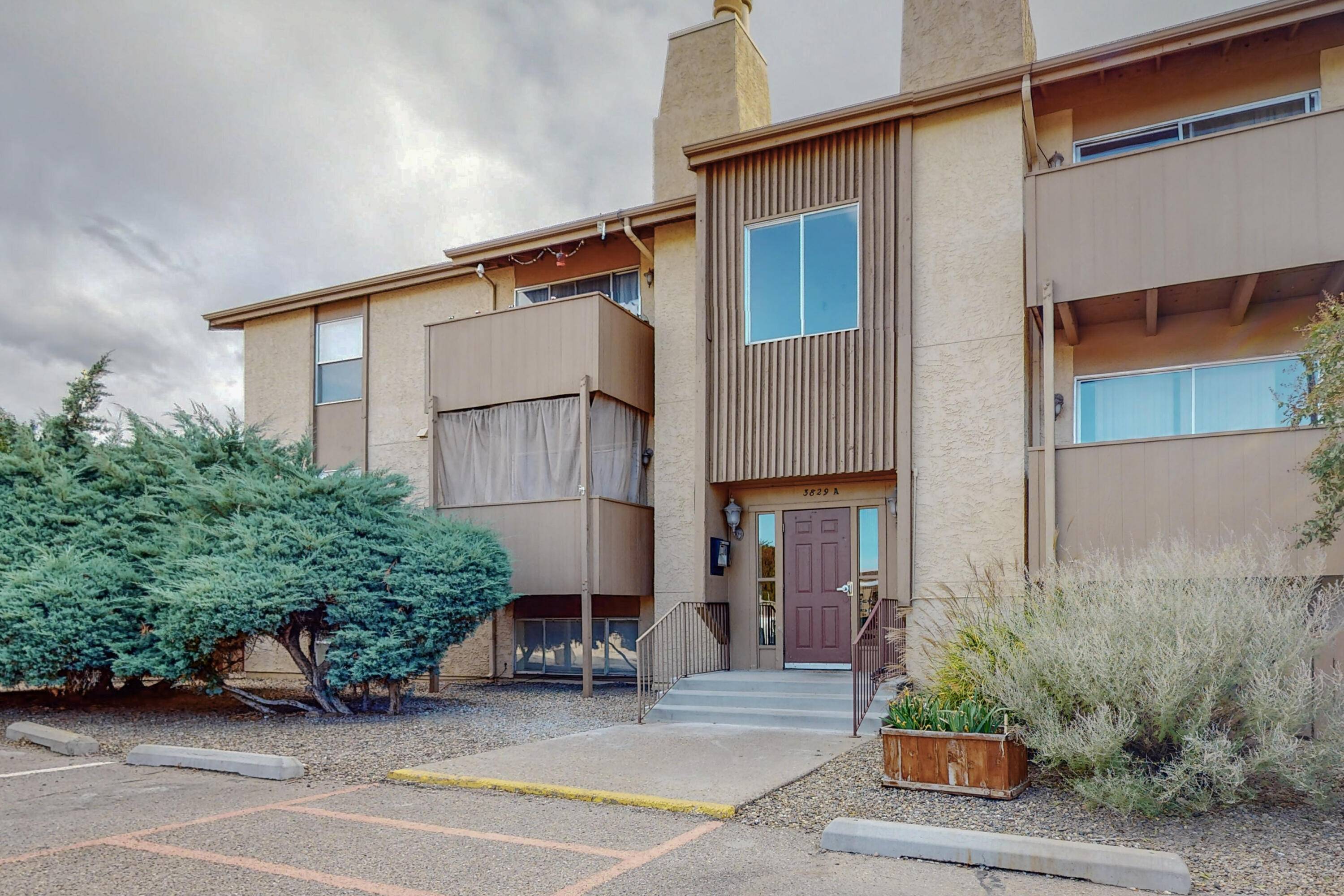 Albuquerque, NM 87109,3829 MONTGOMERY BLVD NE #301