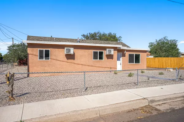 Albuquerque, NM 87102,1023 JOHN ST SE