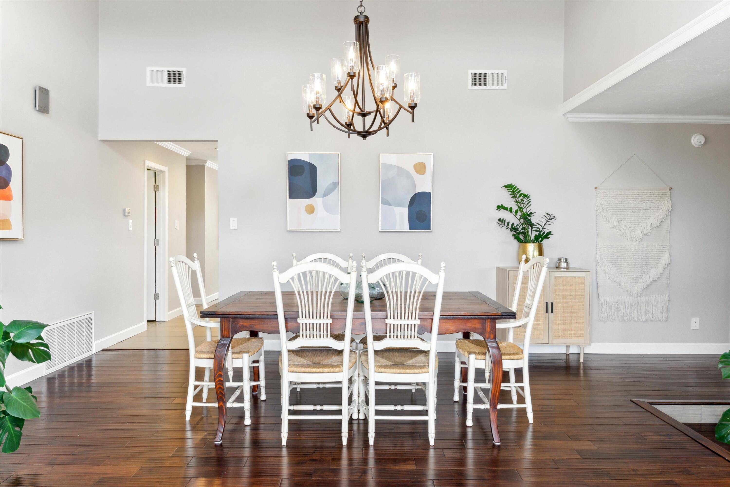 Albuquerque, NM 87123,1617 CATRON AVE SE