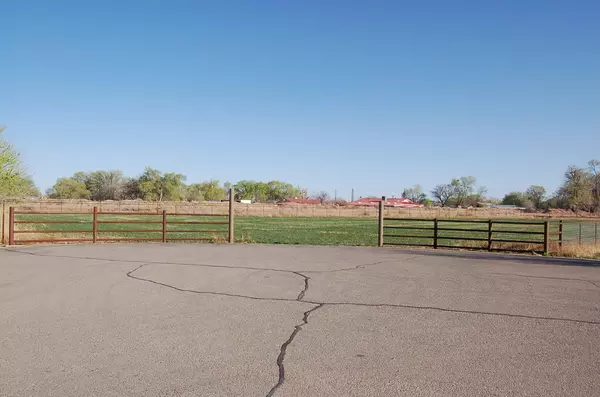Los Lunas, NM 87031,Wishbone CT #Lot 4