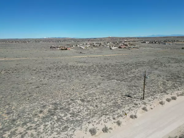 Rio Rancho, NM 87144,621 Cherry RD NE