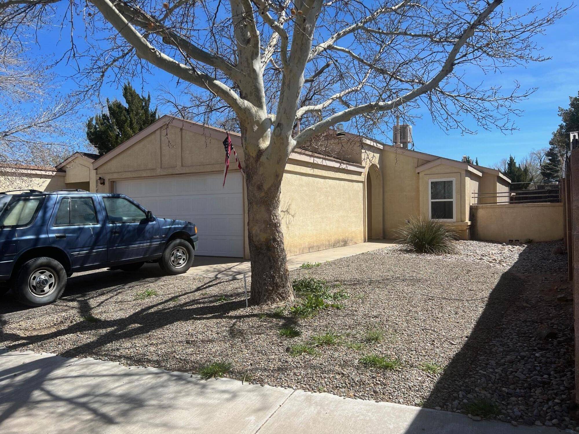 Rio Rancho, NM 87144,997 Charles DR NE