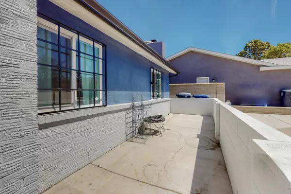 Albuquerque, NM 87111,8905 La Barranca AVE NE
