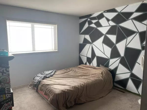 Las Vegas, NM 87701,3005 8th ST