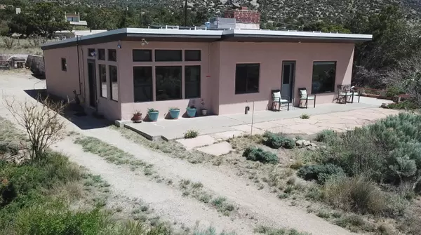 Albuquerque, NM 87123,2 Alegre DR NE