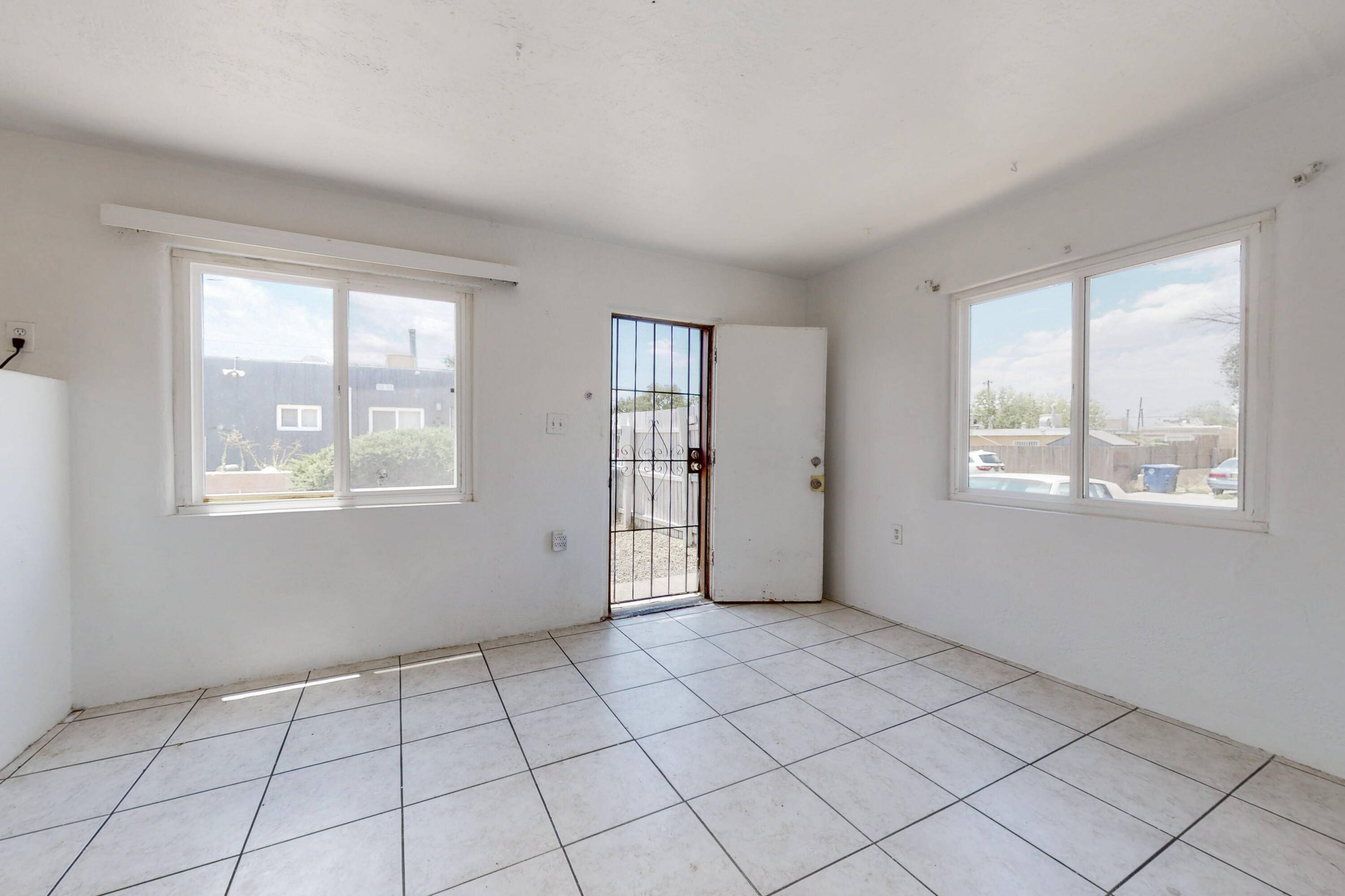 Albuquerque, NM 87108,324 Texas ST SE