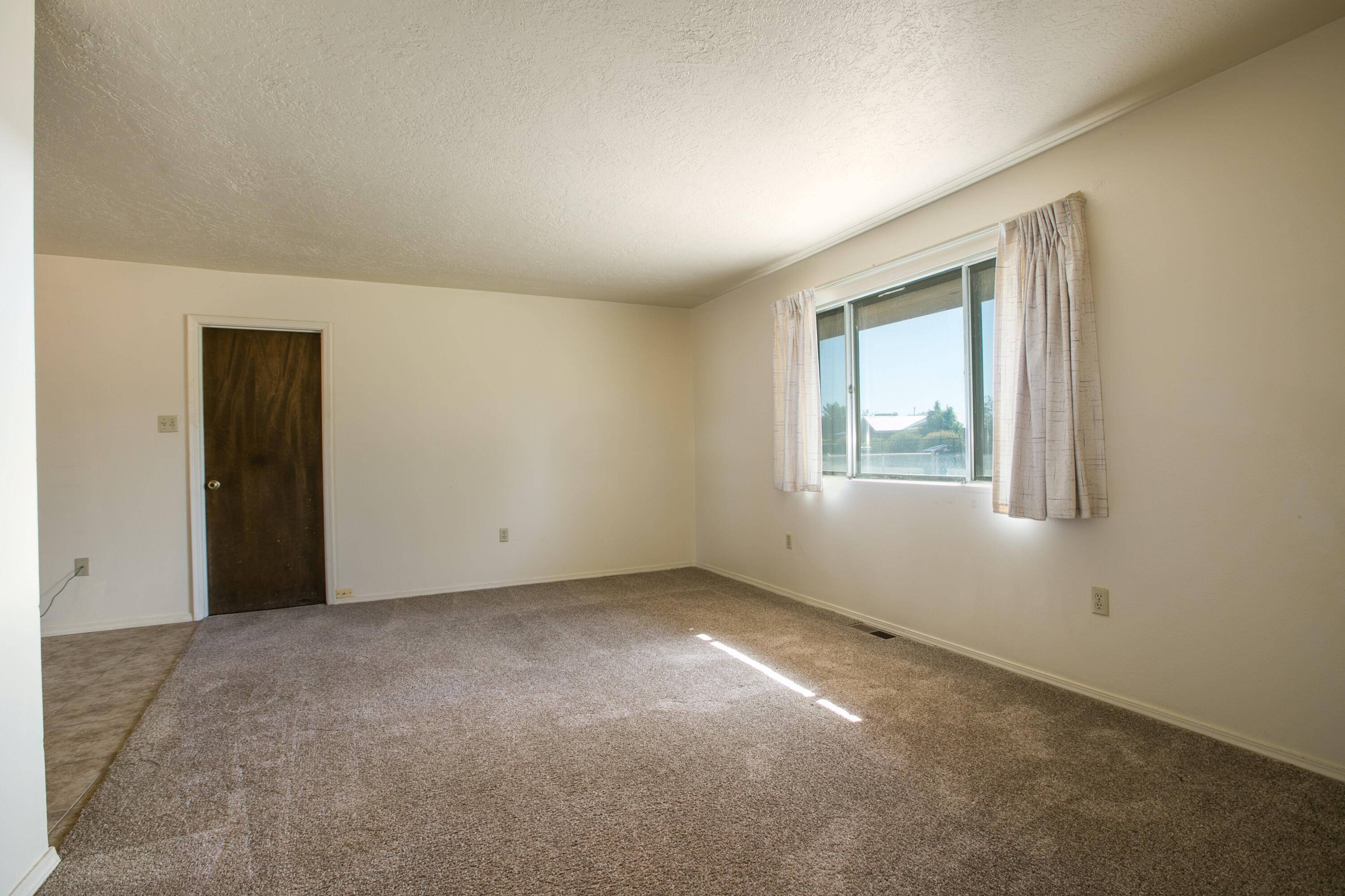 Los Lunas, NM 87031,20 Cactus DR