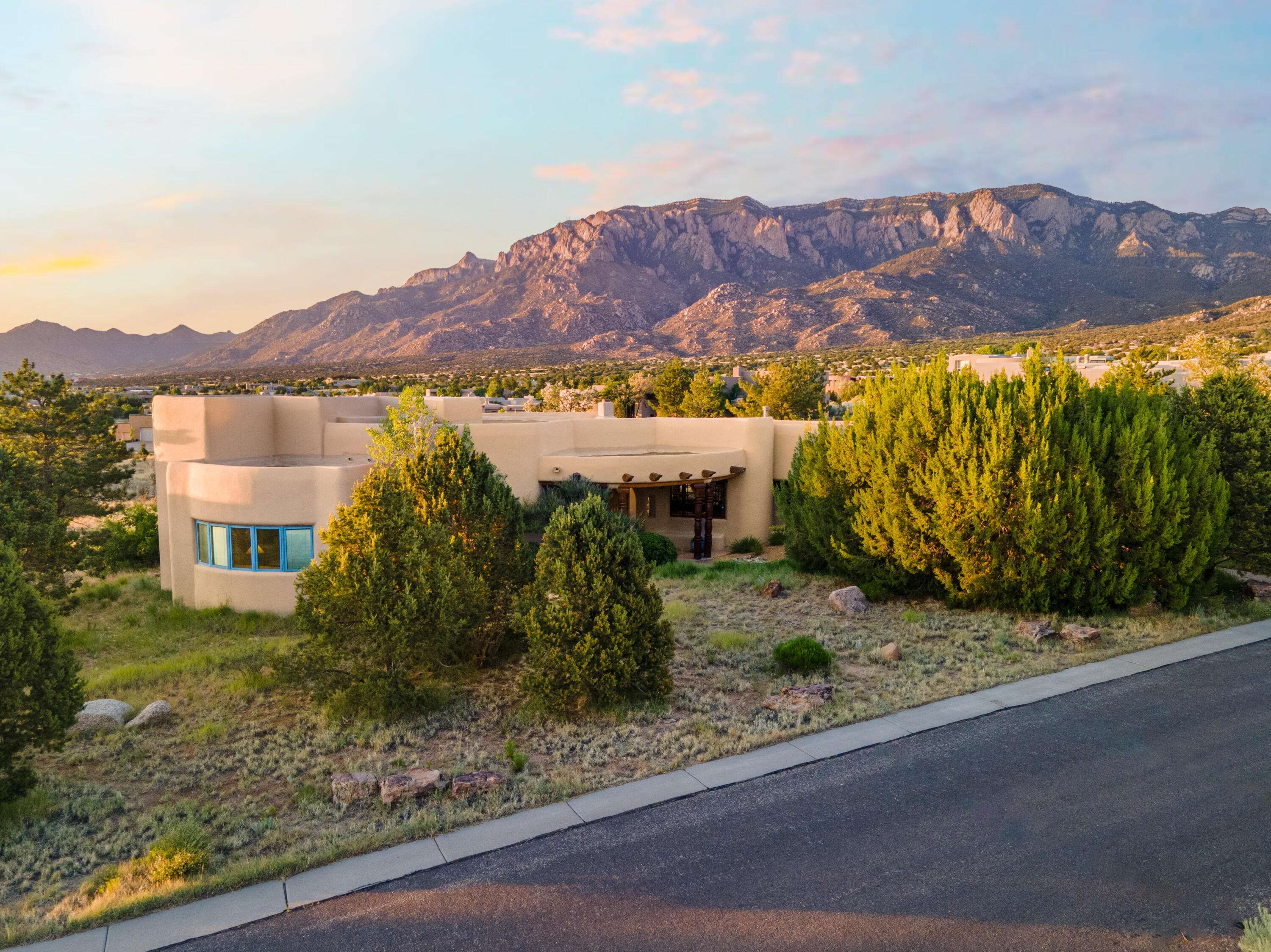 Albuquerque, NM 87111,13709 Canada Del Oso PL NE