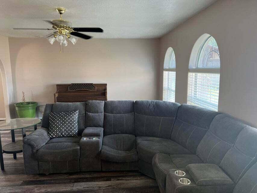 Albuquerque, NM 87114,145 El Pueblo RD NW
