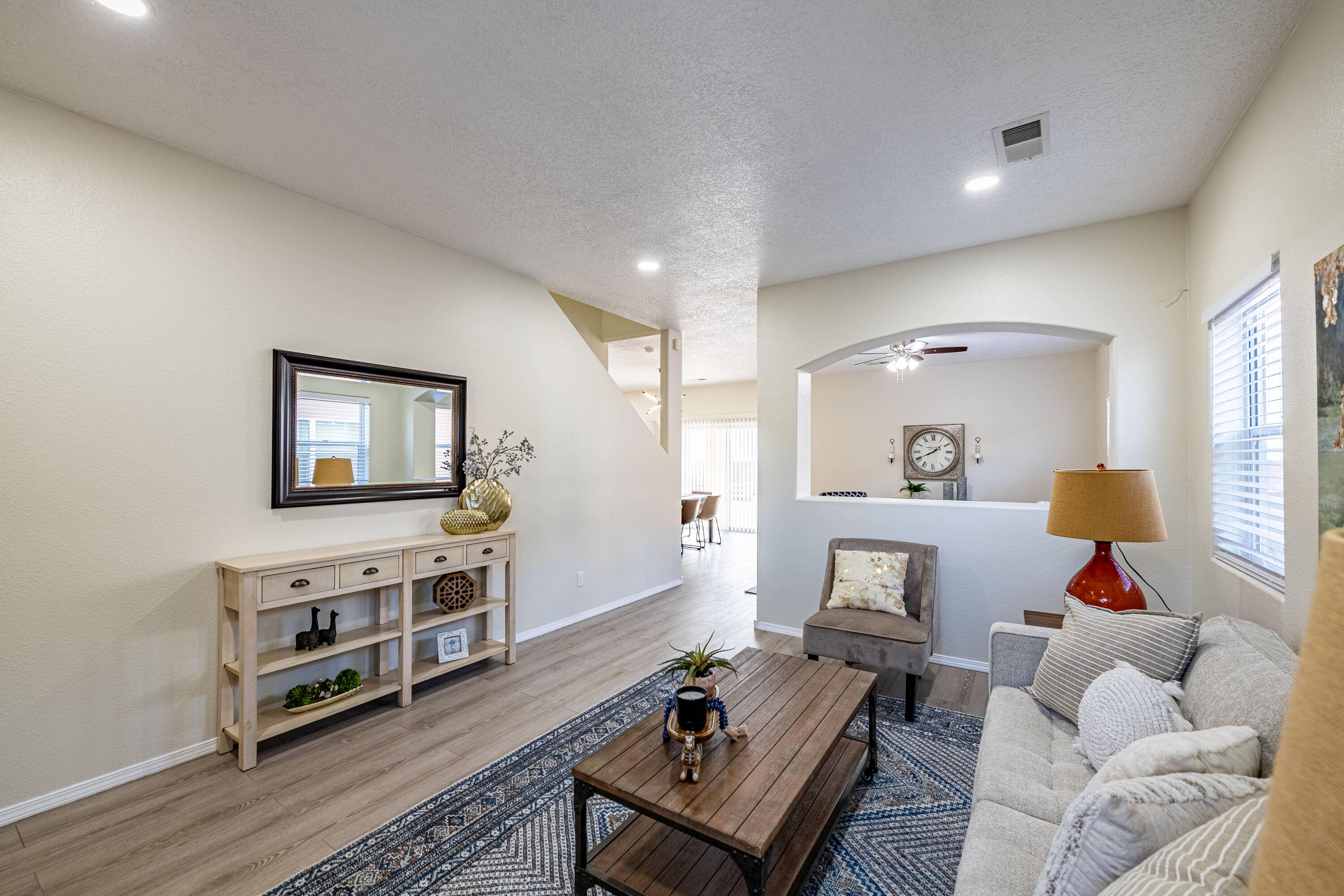 Albuquerque, NM 87123,2009 Maywood DR SE