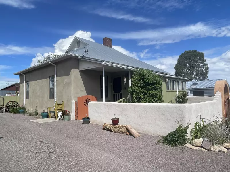 100 S Chestnut ST, Magdalena, NM 87825