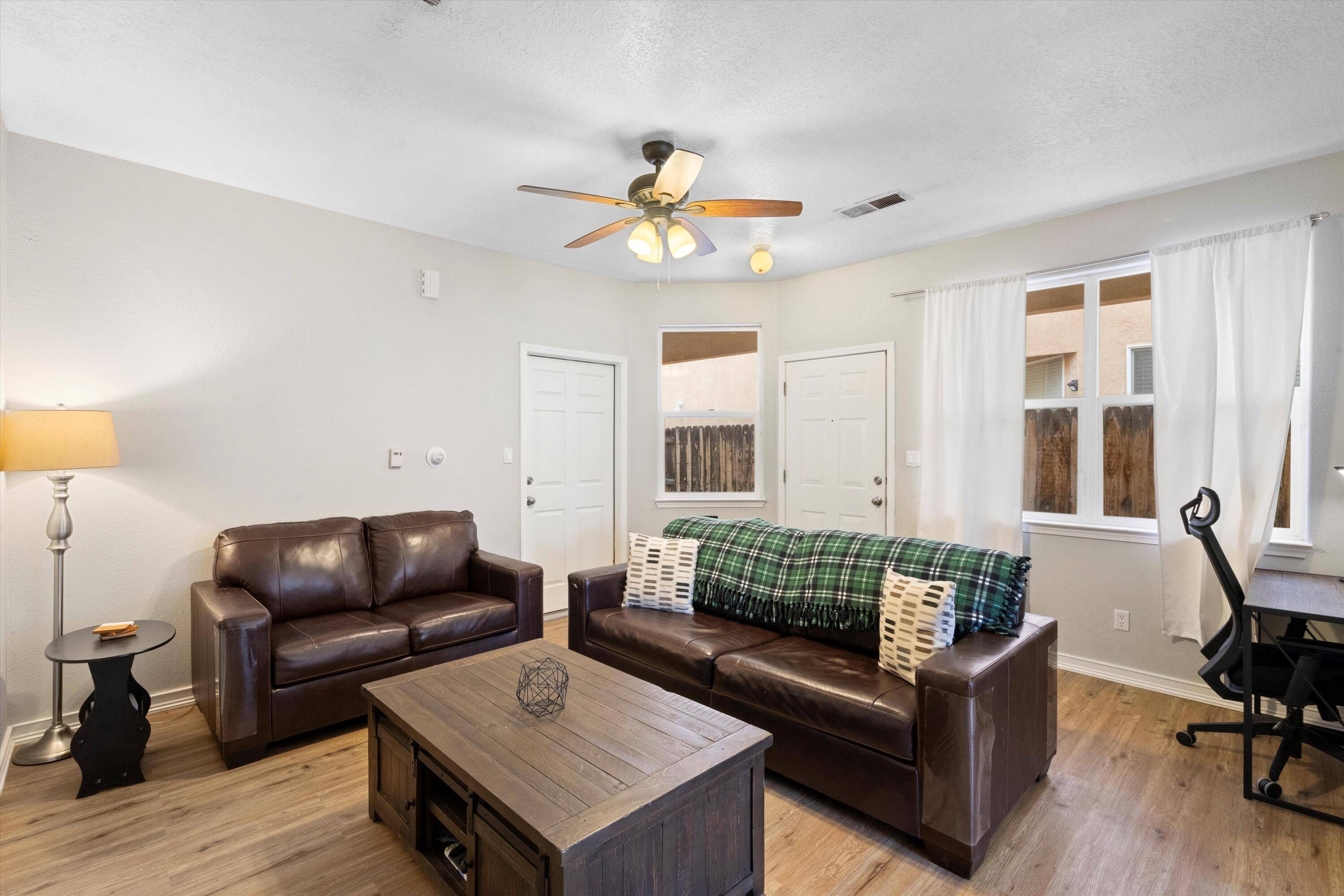 Albuquerque, NM 87120,5122 Levy CT NW