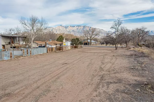 5301 Corrales RD,  Corrales,  NM 87048