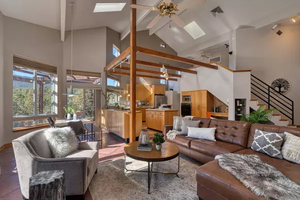 Sandia Park, NM 87047,4 Meadow View CT