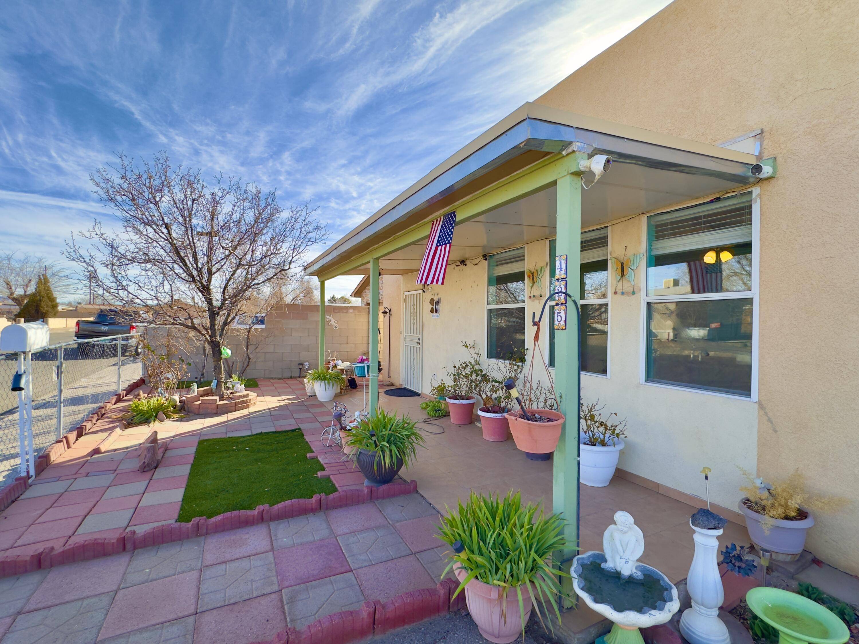 425 Tennessee St. ST SE, Albuquerque, NM 87108