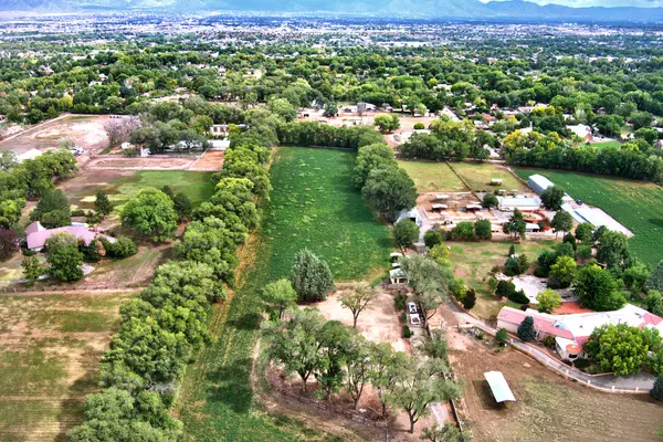 Albuquerque, NM 87107,7028-B Rio Grande NW