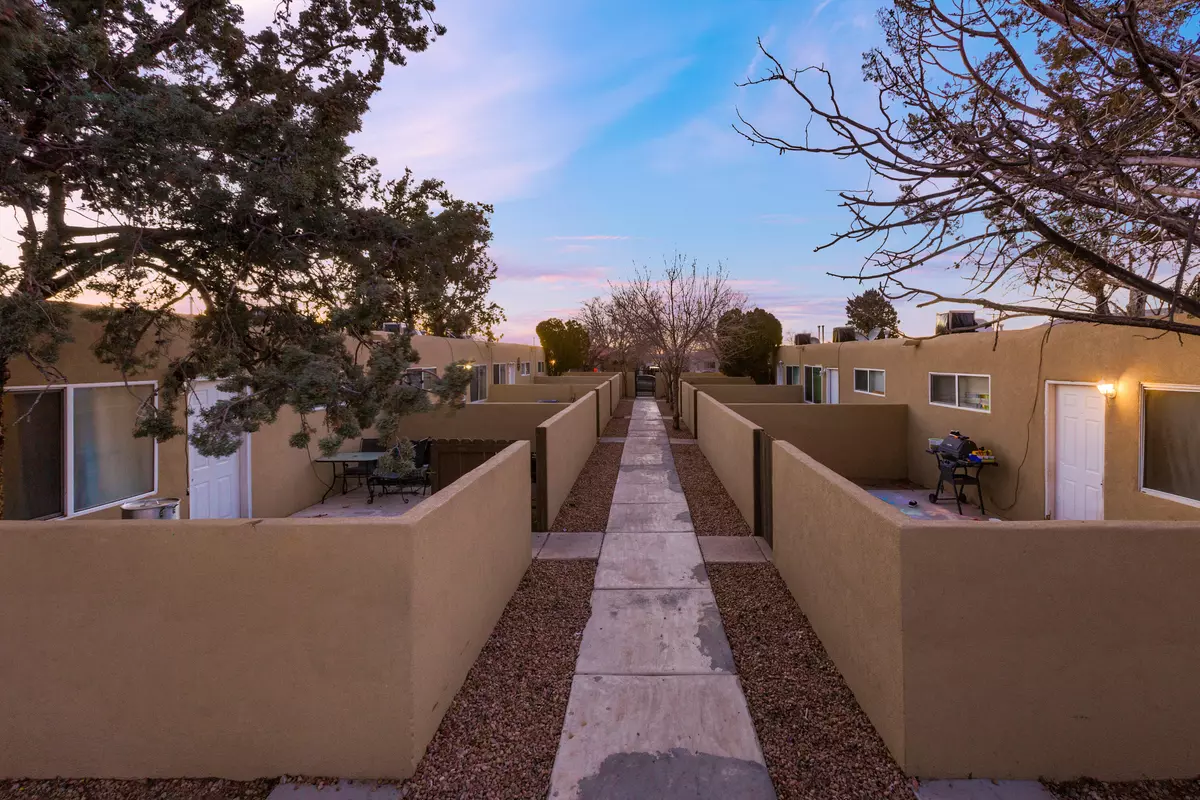 Albuquerque, NM 87108,510 Mesilla ST SE