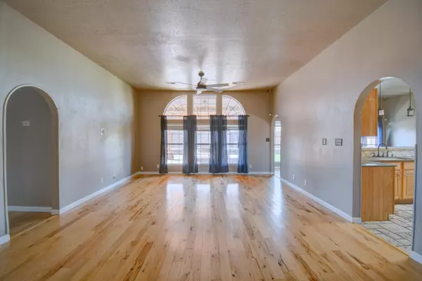 Rio Rancho, NM 87124,105 Elm CT SE