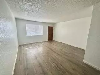 Albuquerque, NM 87108,1008 Alvarado DR SE #18