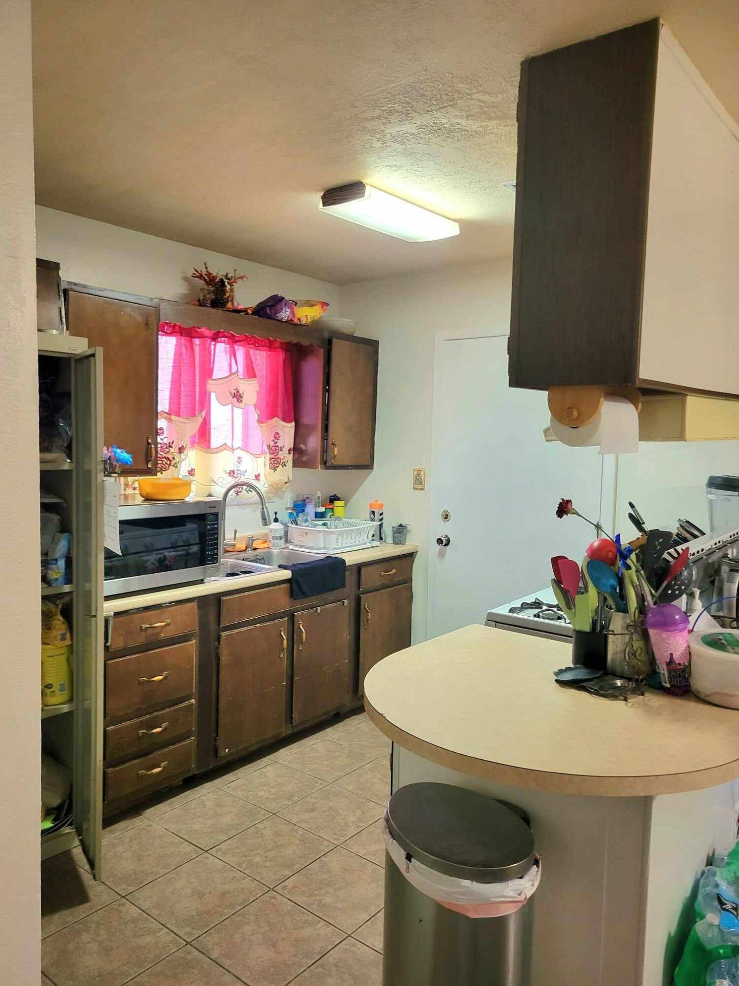 Estancia, NM 87016,1004 Joseph AVE