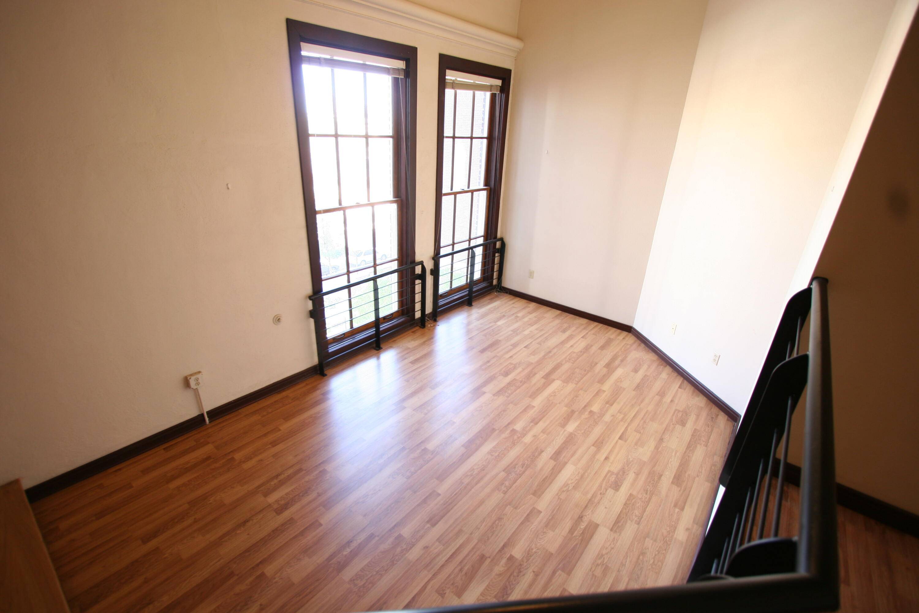 Albuquerque, NM 87102,301 Central AVE NE ##309