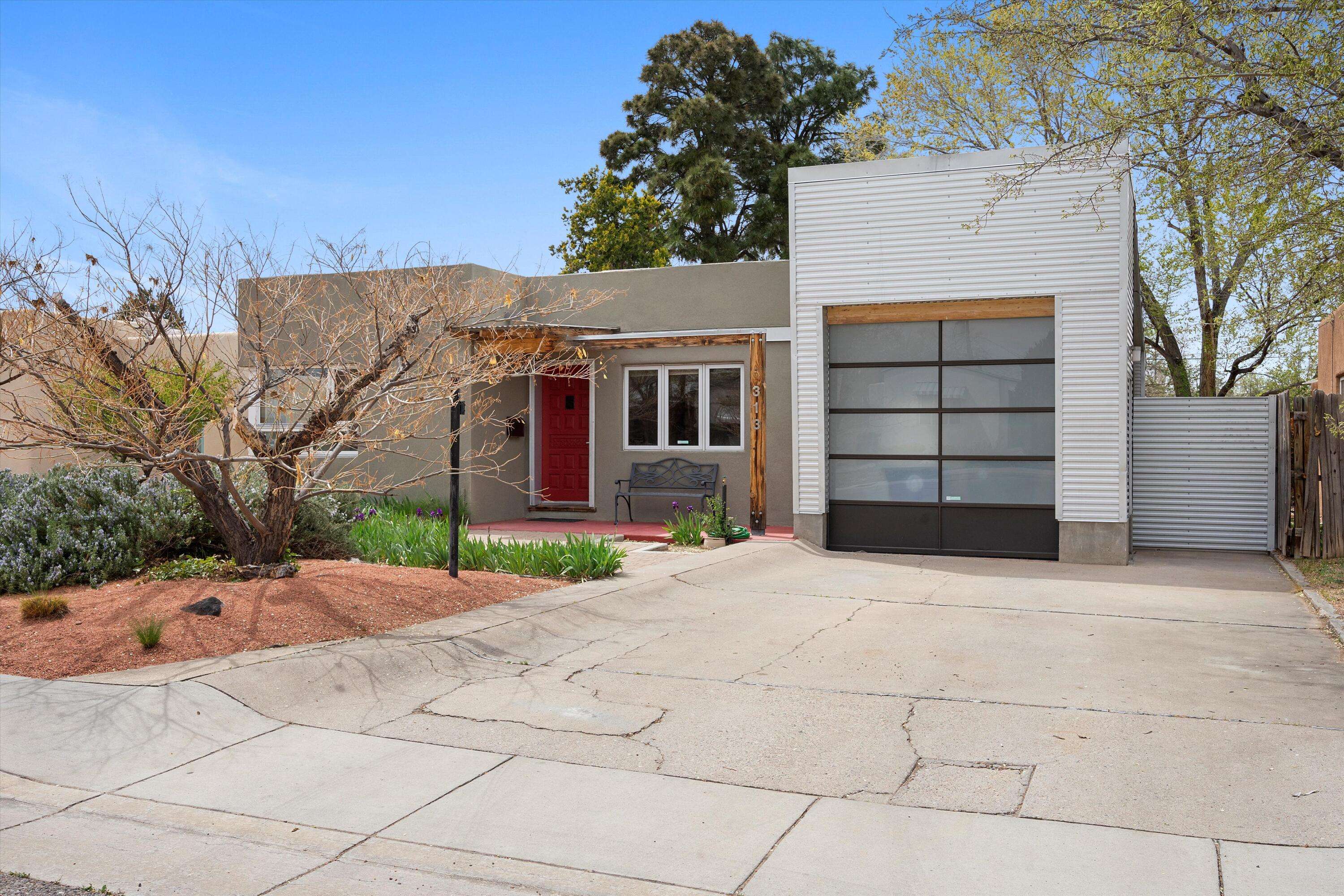 Albuquerque, NM 87108,313 Aliso DR NE