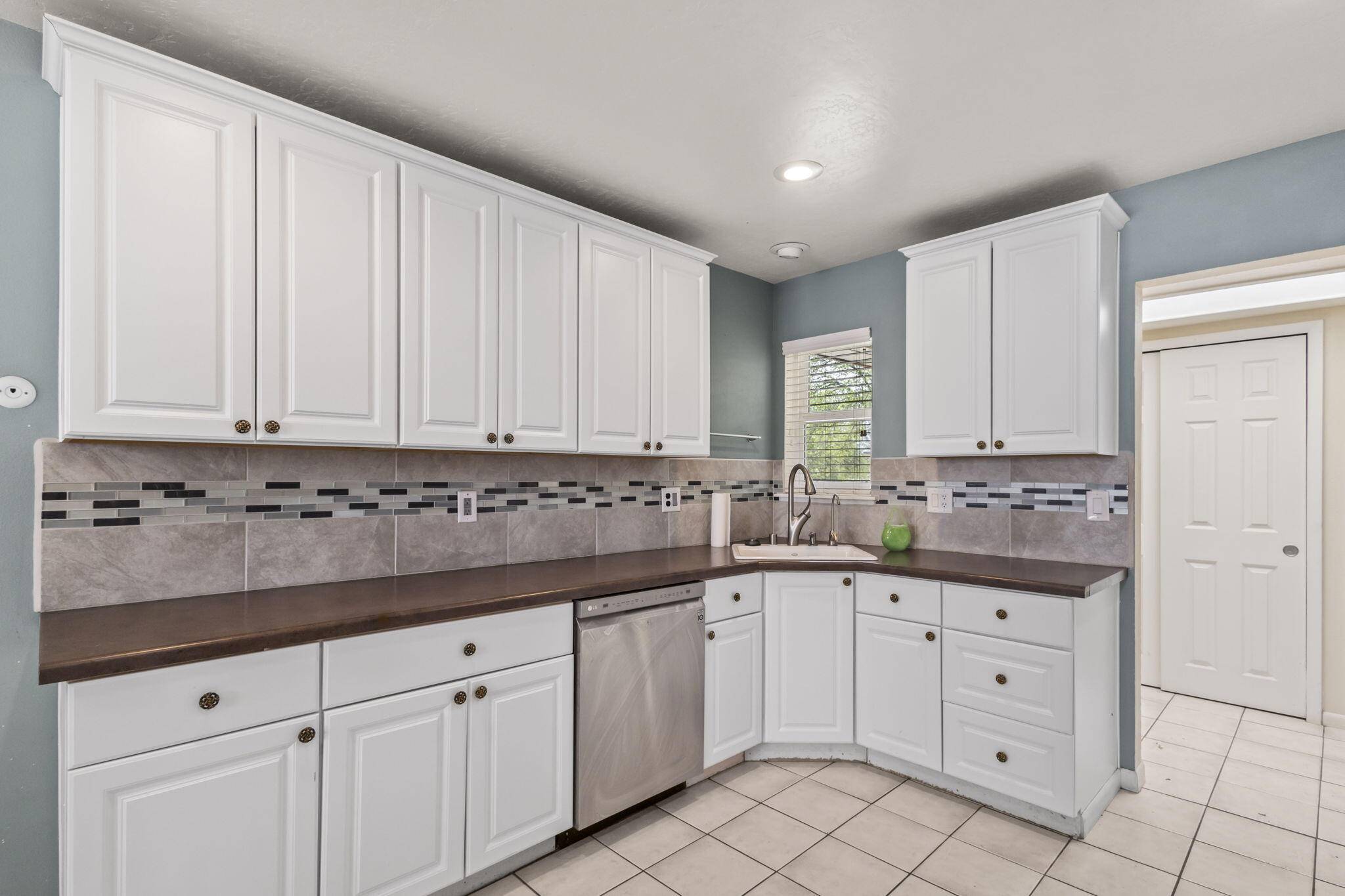 Albuquerque, NM 87111,11509 Tahiti Place Ne PL NE