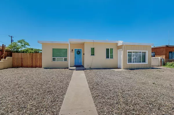 2807 MANZANO ST NE, Albuquerque, NM 87110