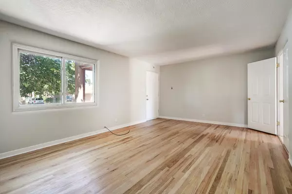 Albuquerque, NM 87110,2842 Washington ST NE