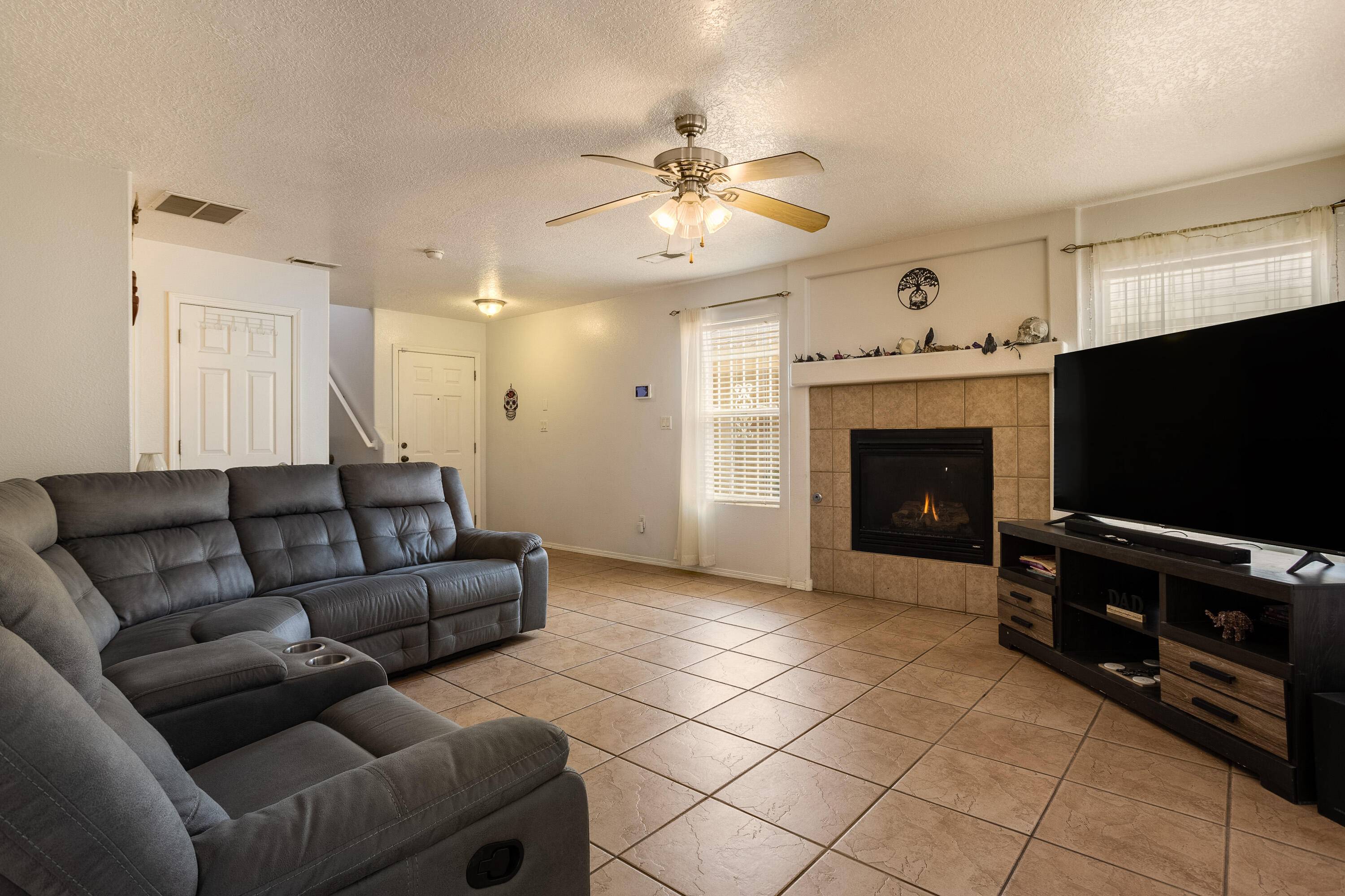 Albuquerque, NM 87121,1109 72nd PL NW