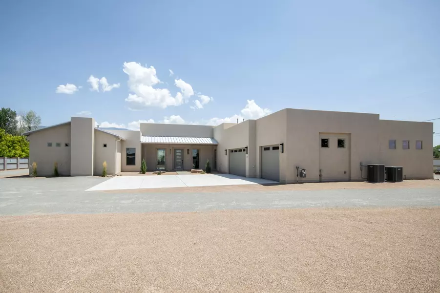 5 Paseo De Luz De Noche, Corrales, NM 87048