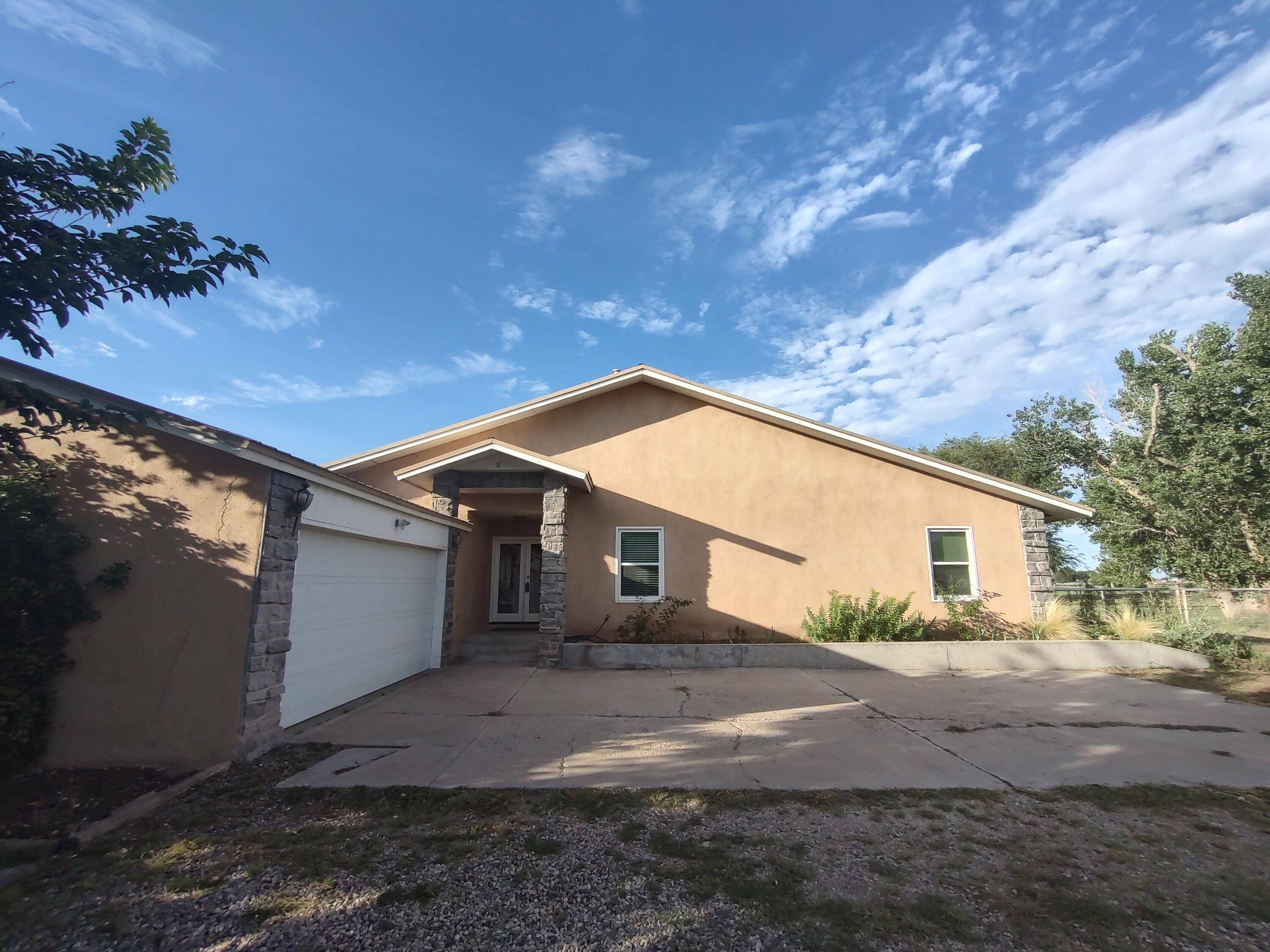 Los Lunas, NM 87031,10 Night Shade CT