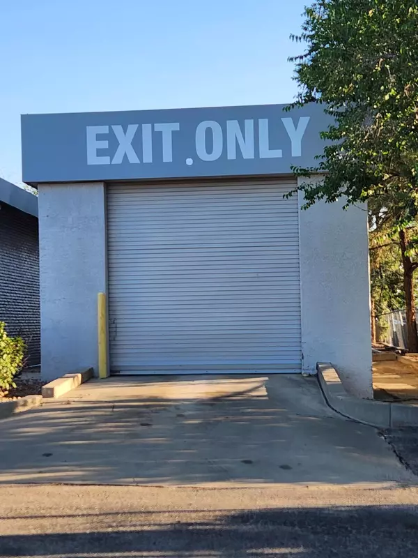 Albuquerque, NM 87106,1620 Carlisle BLVD SE