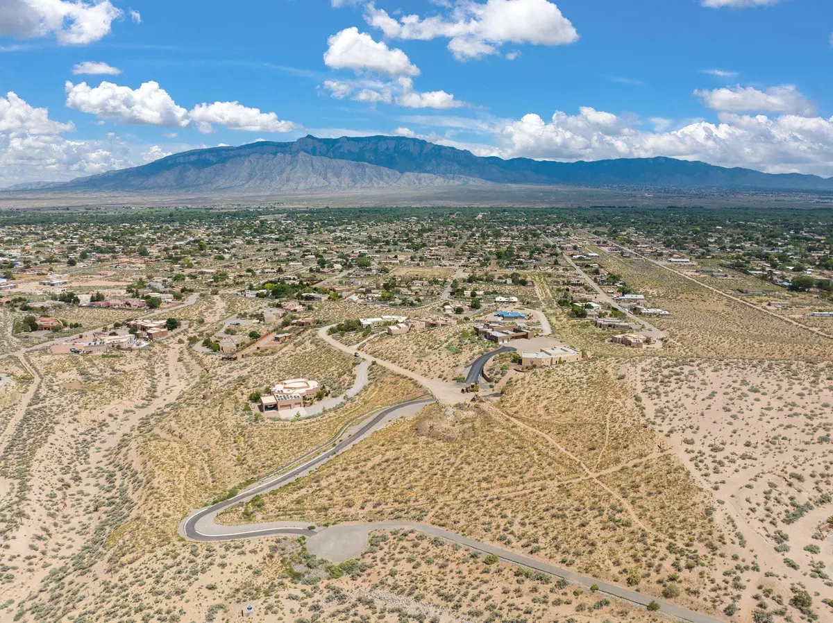 Corrales, NM 87048,1535 Sagebrush DR