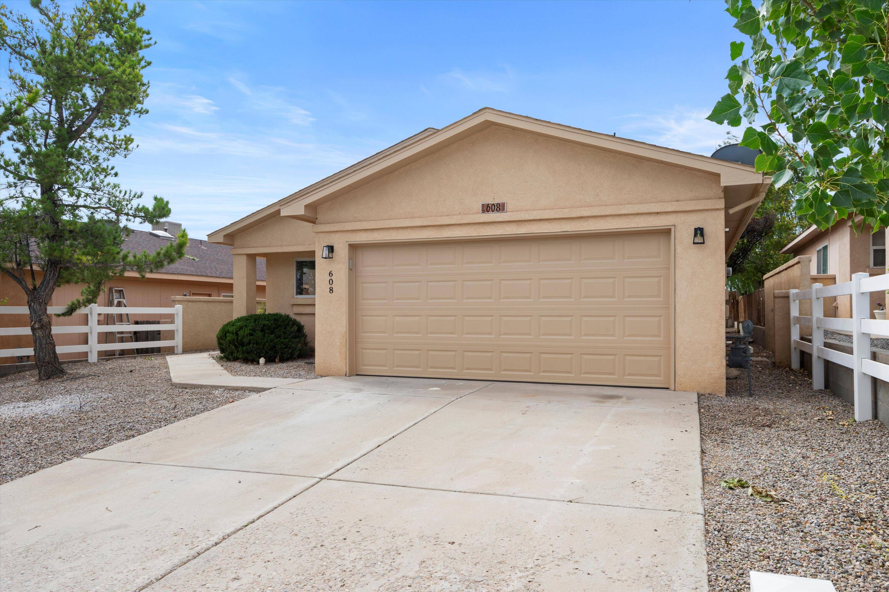 Rio Rancho, NM 87144,608 Truchas Meadows DR NE