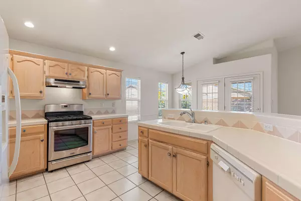 Rio Rancho, NM 87124,942 SNOW HEIGHTS CT SE