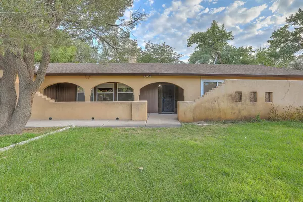 697 W MEADOWLARK LN, Corrales, NM 87048