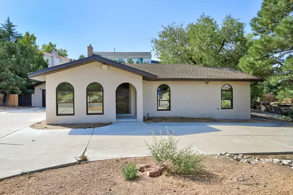 Albuquerque, NM 87111,13426 DESERT HILLS PL NE