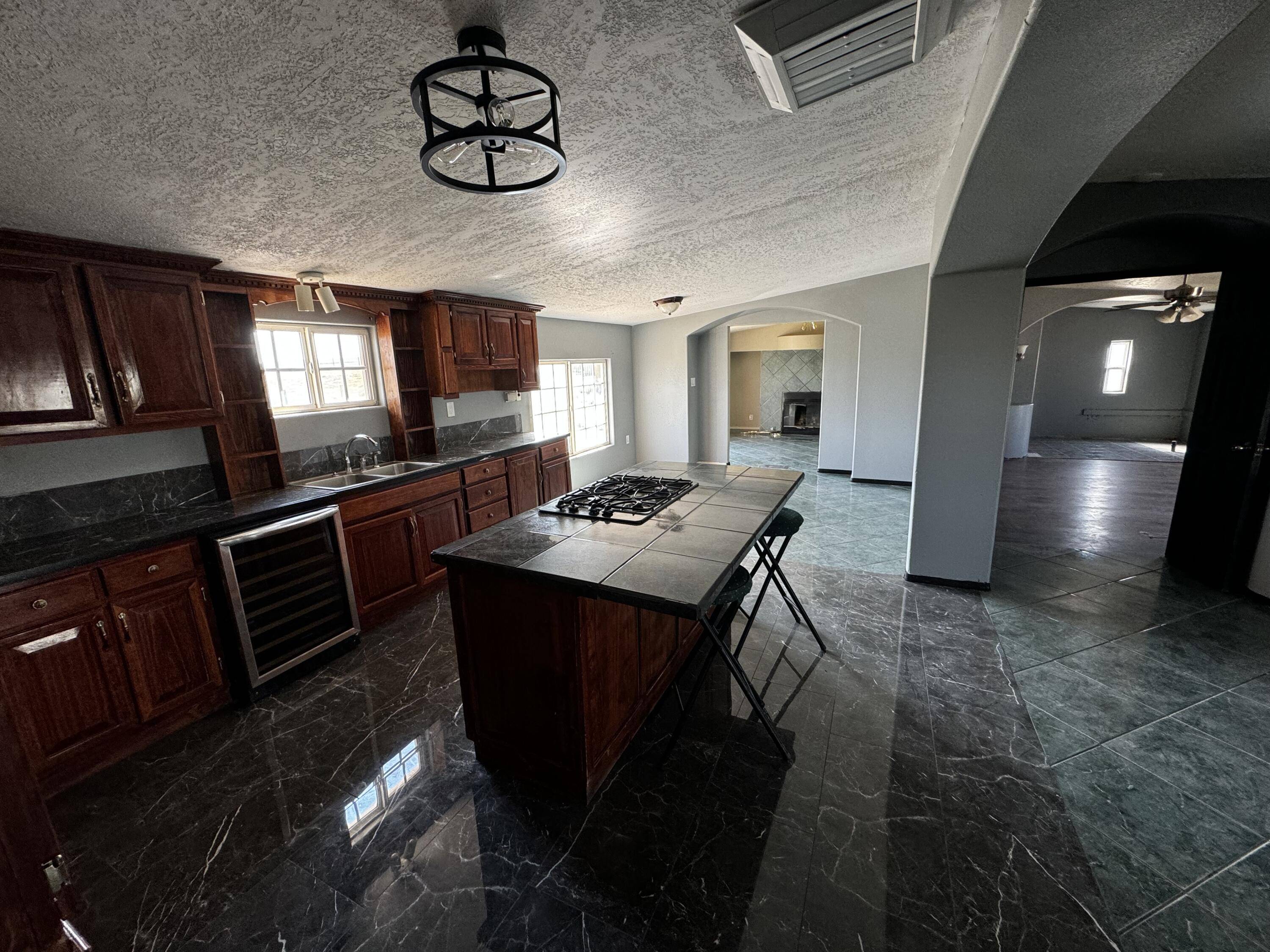 Albuquerque, NM 87121,4712 SHANA LN SW