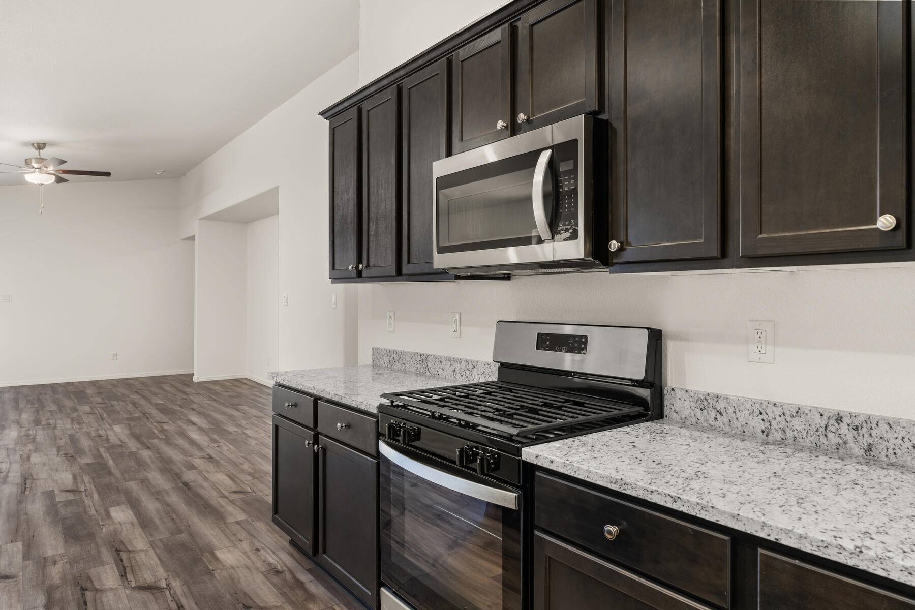 Albuquerque, NM 87121,945 BERMAN ST SW