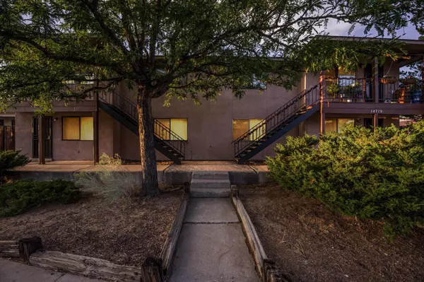 Albuquerque, NM 87123,12715 Dunes RD SE
