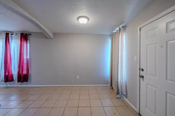 Albuquerque, NM 87121,9105 SKYLIGHT AVE SW