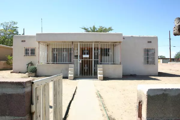 2745 MONTCLAIRE DR NE, Albuquerque, NM 87110