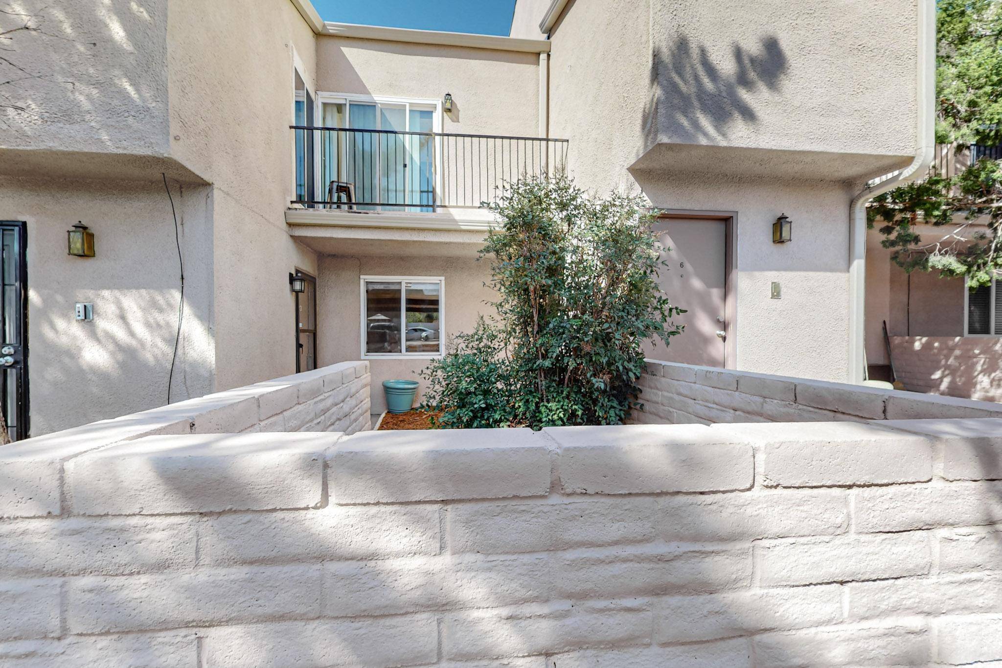 Albuquerque, NM 87111,3501 JUAN TABO BLVD NE #M3