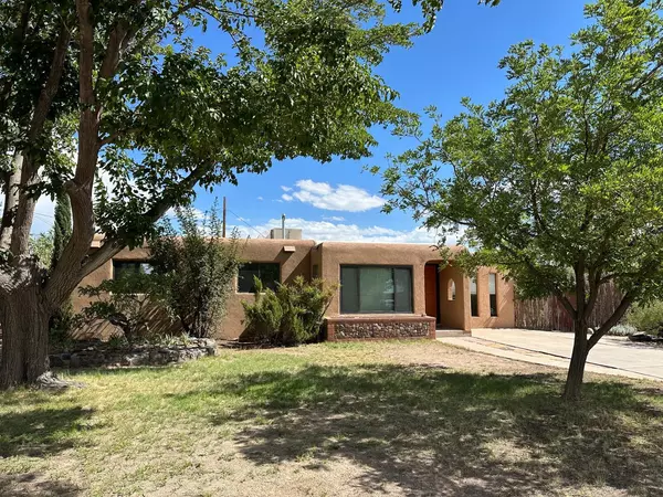 5800 Goliad ST NW, Albuquerque, NM 87107